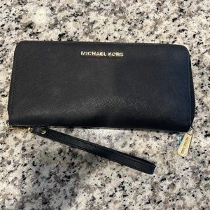 Michaels Kors Wristlet